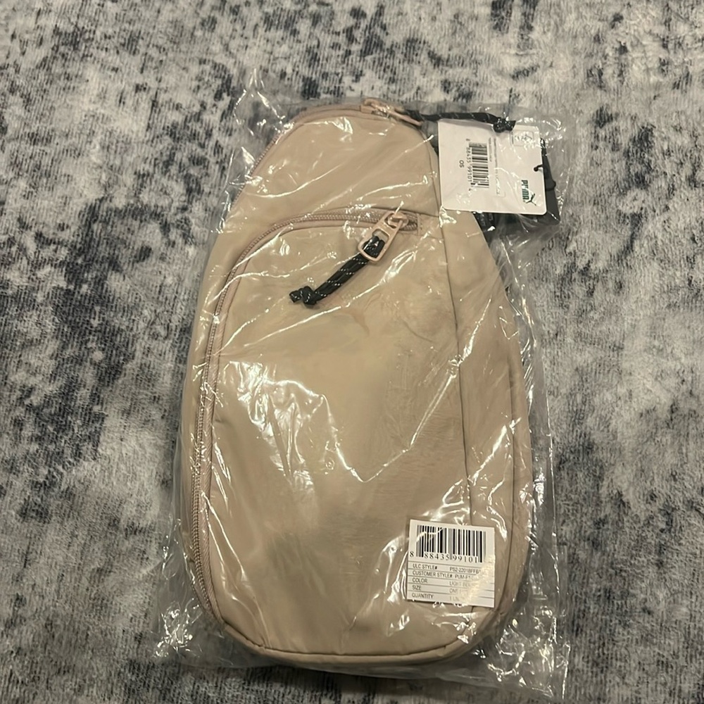 NWT Puma Myraid Sling bag